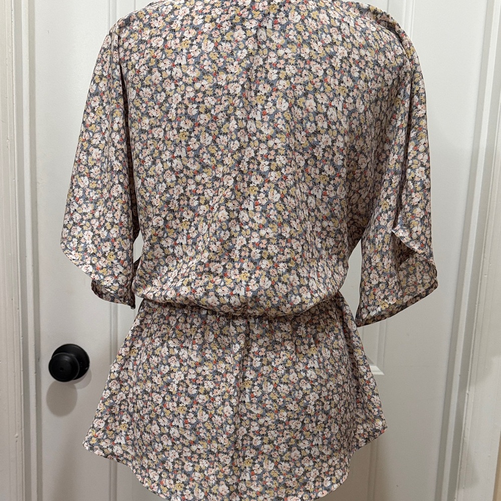 Sienna Sky Floral V-Neck Blouse with Elastic Waist and Flutter Sleeves - Picture 6 of 7